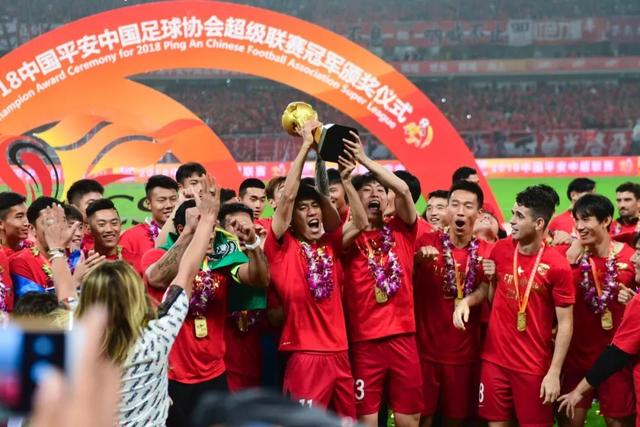 后场超跑！庞峥麟半场4中3贡献8分1助 三分2中2